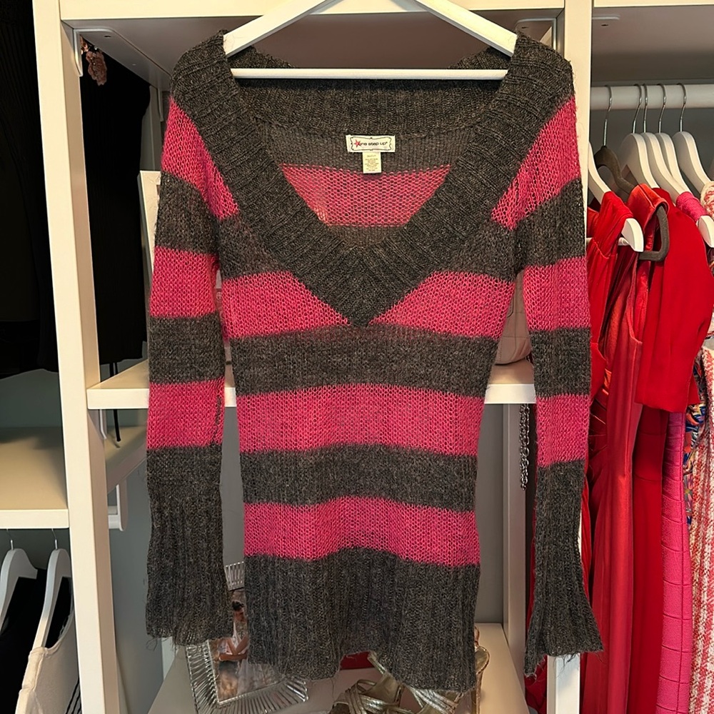 Lightweight color-blocked striped plunge sweater dress